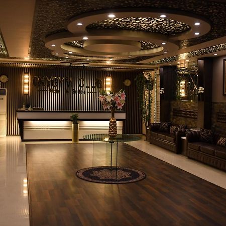 Oxygym Club Hotel & Suites Faisalabad Esterno foto