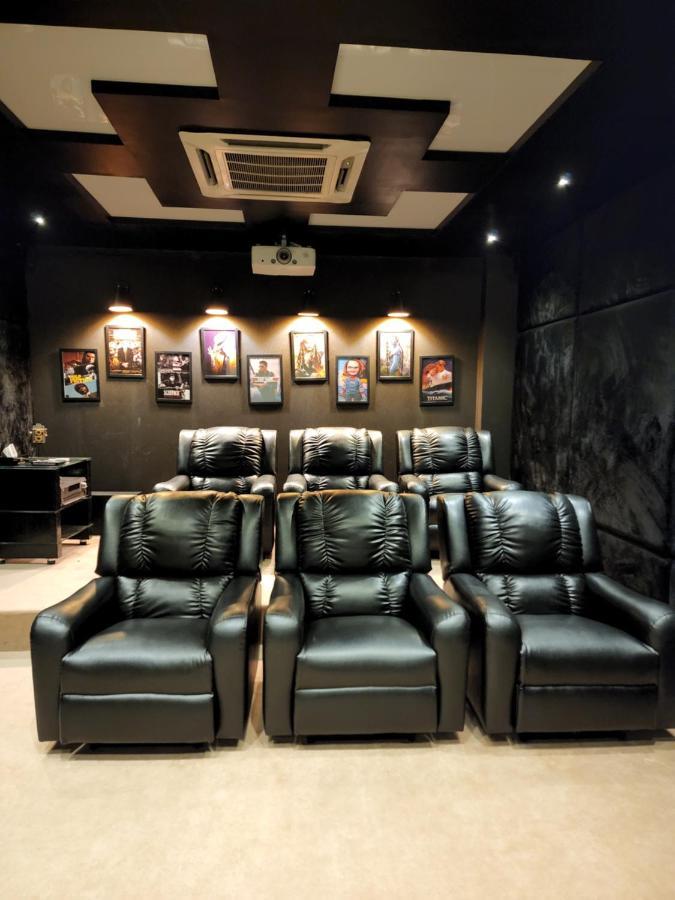 Oxygym Club Hotel & Suites Faisalabad Esterno foto
