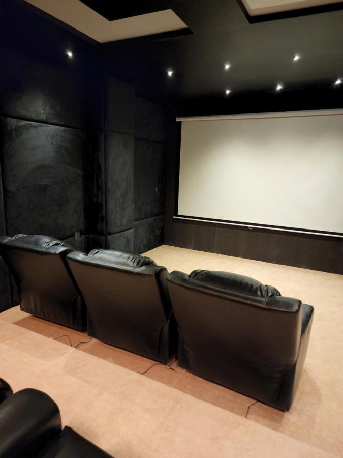 Oxygym Club Hotel & Suites Faisalabad Esterno foto