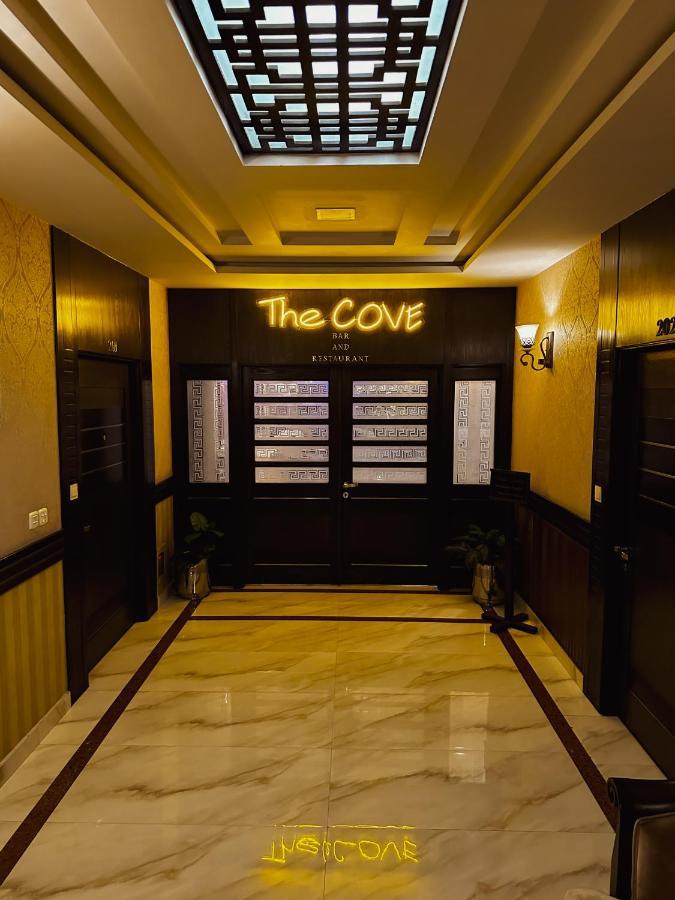 Oxygym Club Hotel & Suites Faisalabad Esterno foto